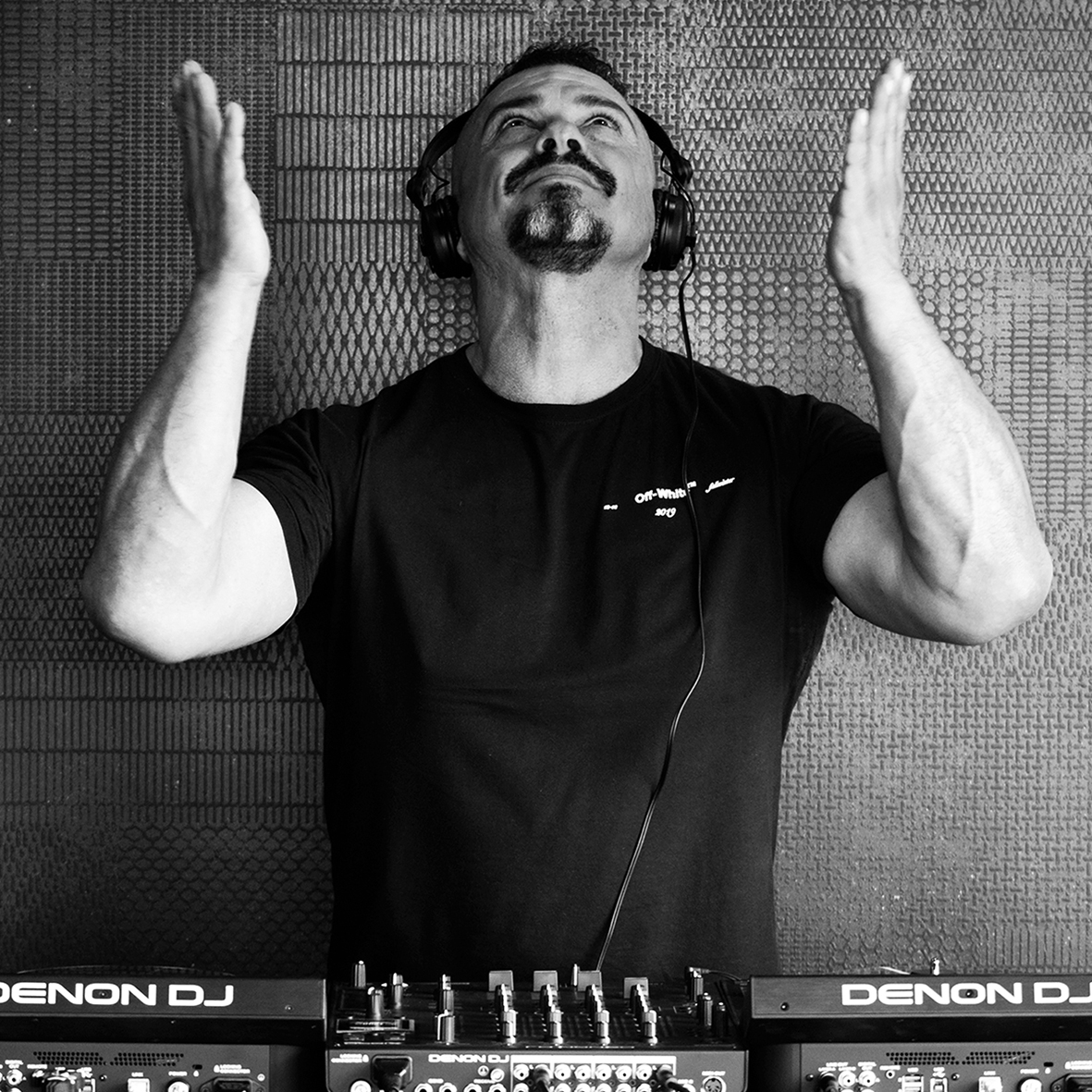 balibrea deejay dj techno lgtb c